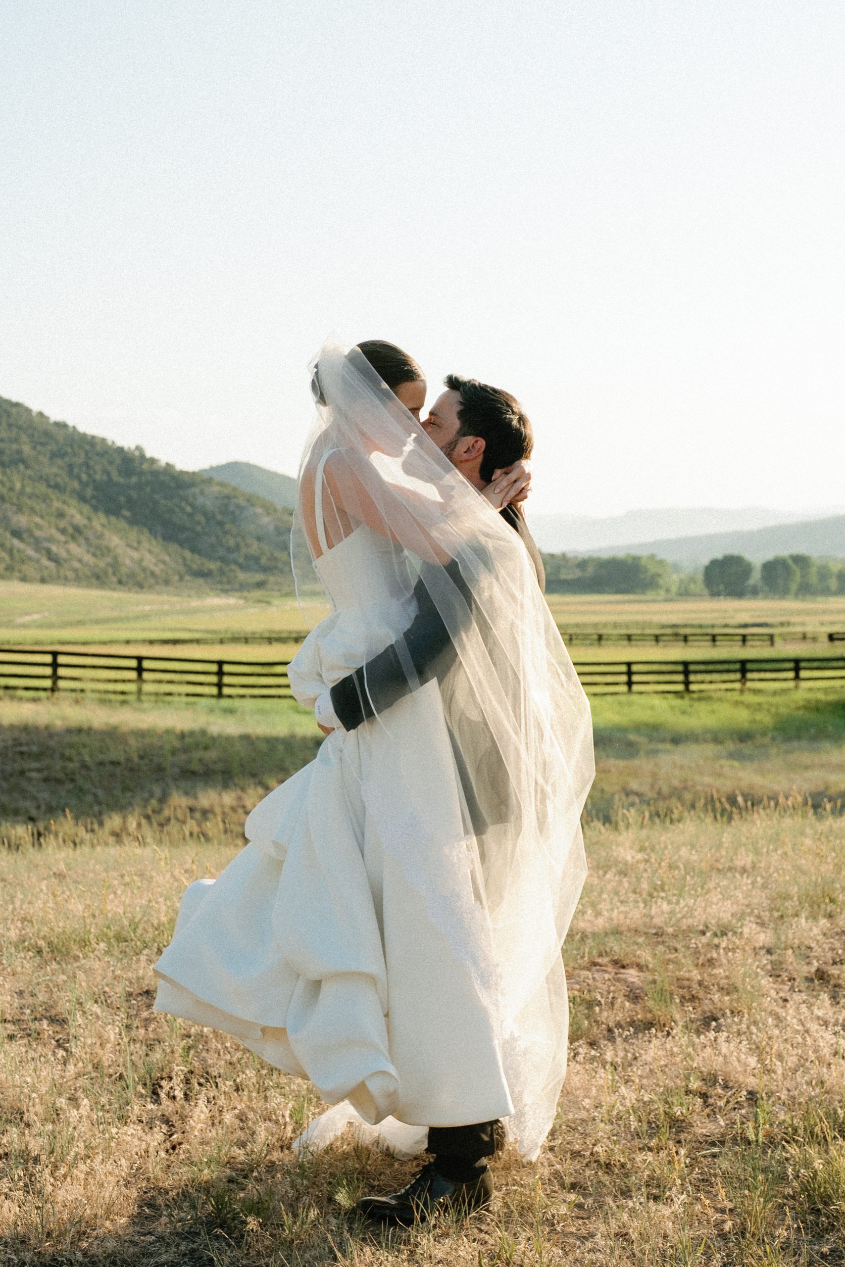 Stephanie-Sam-by-Sarah-Porter-0079-scaled-1